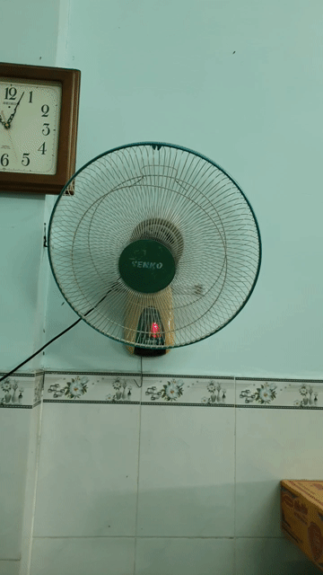 Quạt treo tường Senko chính hãng điều khiển remote. Mua bán Quạt tại Thành phố Thủ Dầu Một Bình Dương được đăng bởi Binh hình 1