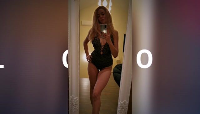 Model - JULIE SUMMER sexy