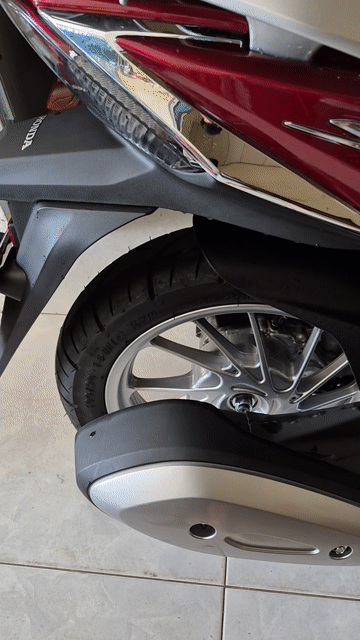 Honda SH Mode 2025 ABS 2200 km Đỏ. Mua bán Xe máy tại Quận 4 Tp Hồ Chí Minh được đăng bởi Thanh Tuấn hình 1