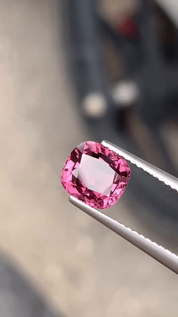 Đá quý Spinel Hồng tím 2,14 cara. Mua bán Đồ sưu tầm, đồ cổ tại Huyện Tánh Linh Bình Thuận được đăng bởi Trần hoàng  hình 1