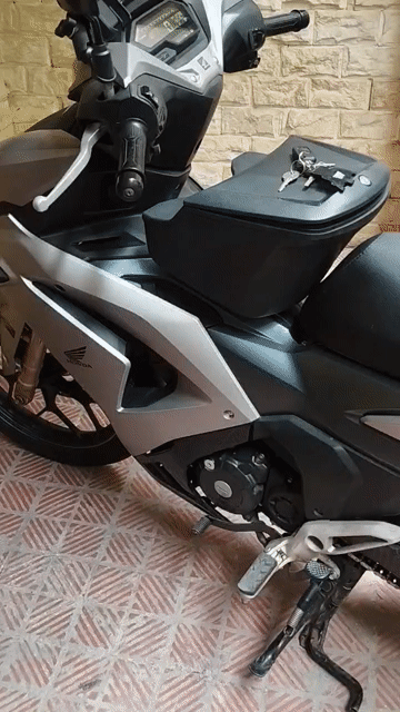Honda WinnerX V3 2025 Bạc 6600km. Mua bán Xe máy tại Quận Hai Bà Trưng Hà Nội được đăng bởi Cường hình 1