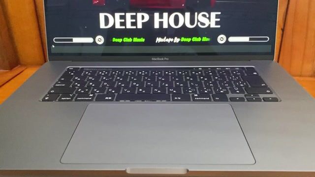 Macbook Pro 16 inch i9 32GB/1TB/67 lần sạc. Mua bán Laptop tại Quận Bình Thạnh Tp Hồ Chí Minh được đăng bởi NGUYEN THI NGOC BINH  hình 1