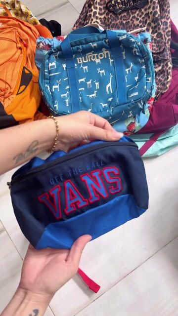 Túi bao tử Vans Aliso Hip Pack Xanh navy. Mua bán Túi xách tại Quận Gò Vấp Tp Hồ Chí Minh được đăng bởi Tina hình 1