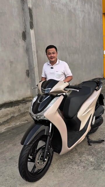 Sh 150 abs 2022 bản độ hãng như mới.. Mua bán Xe máy tại Quận Ô Môn Cần Thơ được đăng bởi Trần Tùng hình 1