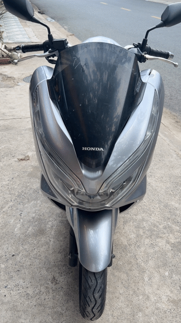 PCX 125 Bao xuất hoá đơn về đóng thuế bấm biển zin. Mua bán Xe máy tại Thành phố Thủ Đức Tp Hồ Chí Minh được đăng bởi Xe máy phi tiến hình 1