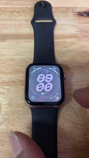 Apple Watch Series 4 44mm Vàng hồng. Mua bán Thiết bị đeo thông minh tại Quận 8 Tp Hồ Chí Minh được đăng bởi phucnguyen hình 1