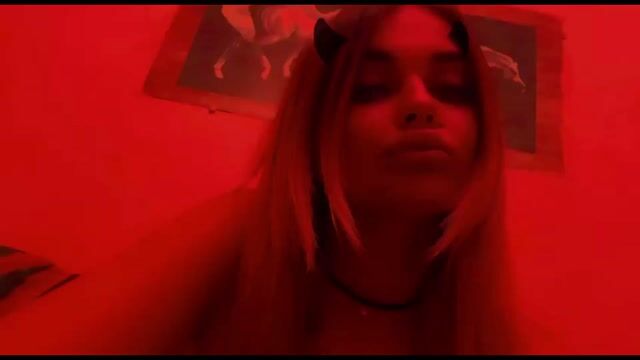 Model - Sofi Passion feet