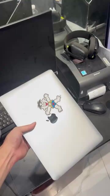 Apple Macbook Pro M1 2020 16GB/512GB Bạc. Mua bán Laptop tại Quận Hải Châu Đà Nẵng được đăng bởi Đỗ Hùng hình 1