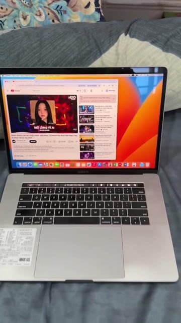 MACBOOK PRO 15 inch 2018 GREY XÁM SANG CHẢNH. Mua bán Laptop tại Quận 12 Tp Hồ Chí Minh được đăng bởi Nguyễn hoàng hình 1