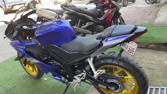 Yamaha R15 v3 cuối 2021 biển 29 chính chủ. Mua bán Xe máy tại Quận Cầu Giấy Hà Nội được đăng bởi Tong motor xe may hình 1