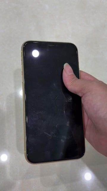 Apple iPhone XR 128GB Vàng. Mua bán Điện thoại tại Quận Ba Đình Hà Nội được đăng bởi Nguyen Giang hình 1