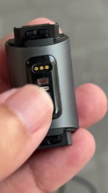 Fitbit Charge 3 Đen hỏng màn hình. Mua bán Thiết bị đeo thông minh tại Thành phố Biên Hòa Đồng Nai được đăng bởi hải hình 1