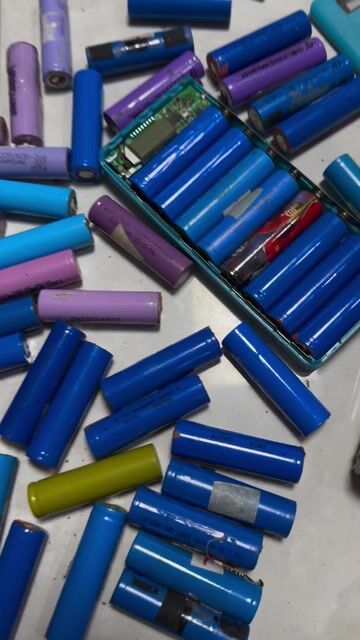 cell pin sạc lithium 18650 tháo xe điện cân bằng. Mua bán Linh kiện (RAM, Card...) tại Quận Tân Phú Tp Hồ Chí Minh được đăng bởi Hieu Huynh hình 1