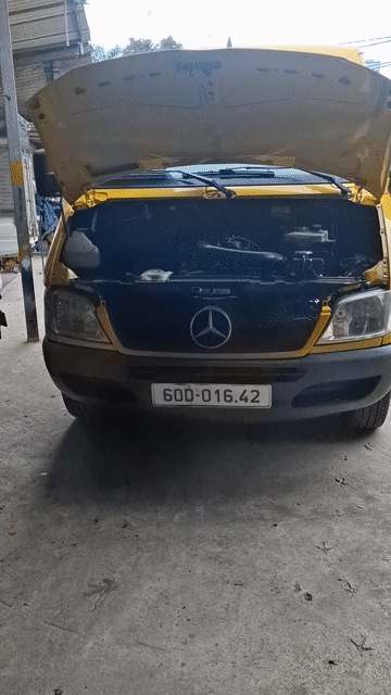 Mercedes-Benz Sprinter 2010 Vàng. Mua bán Xe tải, xe ben tại Quận Bình Tân Tp Hồ Chí Minh được đăng bởi Văn Trí hình 1