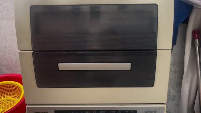 Máy rửa bát Panasonic NP-TR7 Trắng. Mua bán Bếp, lò, đồ điện nhà bếp tại Thành phố Biên Hòa Đồng Nai được đăng bởi Thuong Tranthi hình 1