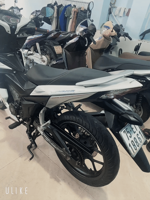 Honda Xe máy Trắng Đã sử dụng. Mua bán Xe máy tại Quận Liên Chiểu Đà Nẵng được đăng bởi Phương Hoàng Khang hình 1
