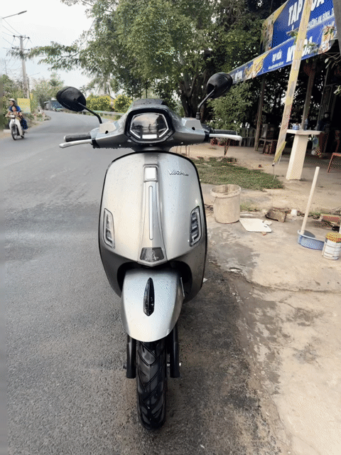 Xe máy điện Victoria Vipal Pro Xám. Mua bán Xe máy tại Huyện Phong Điền Cần Thơ được đăng bởi CHXM yến nhi hình 1