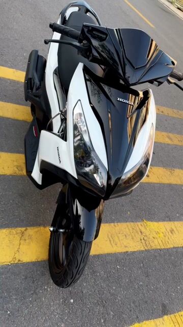 Airblade 125 2014 Trắng đen bstp 9chủ ít đi zin100. Mua bán Xe máy tại Quận 11 Tp Hồ Chí Minh được đăng bởi CHUYÊN GÓP NỢ XẤU BAO ĐẬU hình 1