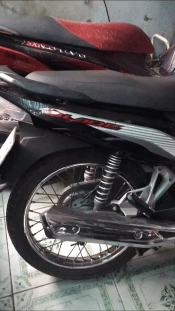 Honda Blade Trắng đen. Mua bán Xe máy tại Thành phố Thủ Đức Tp Hồ Chí Minh được đăng bởi Nguyễn Văn Bình hình 1