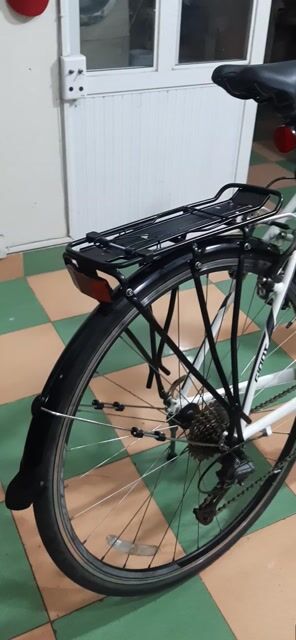 Xe đạp Giant màu Trắng. Mua bán Xe đạp tại Huyện Tiên Lãng Hải Phòng được đăng bởi Minh Doan hình 1