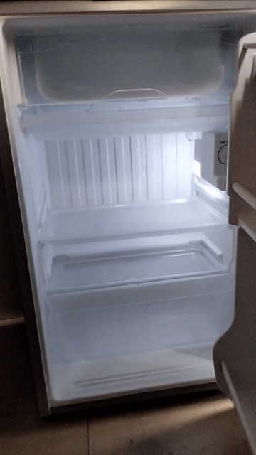 Tủ lạnh Aqua AQR-95AR 90 lít. Mua bán Tủ lạnh tại Quận Lê Chân Hải Phòng được đăng bởi thanh lý đồ bán giá chuẩn không mặc cả  hình 1