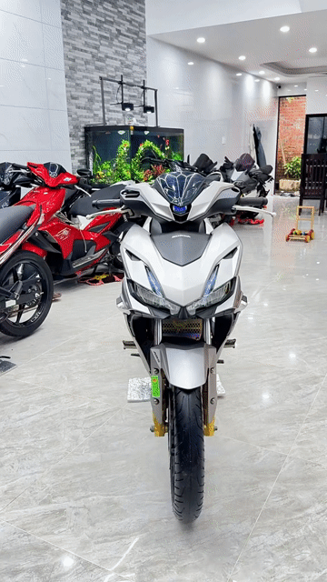Honda Winner X V3 ABS 2023 Bạc. Mua bán Xe máy tại Quận Liên Chiểu Đà Nẵng được đăng bởi Thành Đại   hình 1