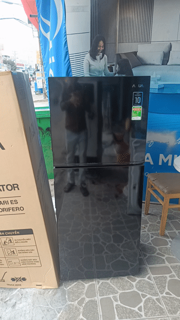 Tủ lạnh Aqua Inverter 189 lít Đen. Mua bán Tủ lạnh tại Quận Bình Thạnh Tp Hồ Chí Minh được đăng bởi Nguyễn Duy Quang hình 1