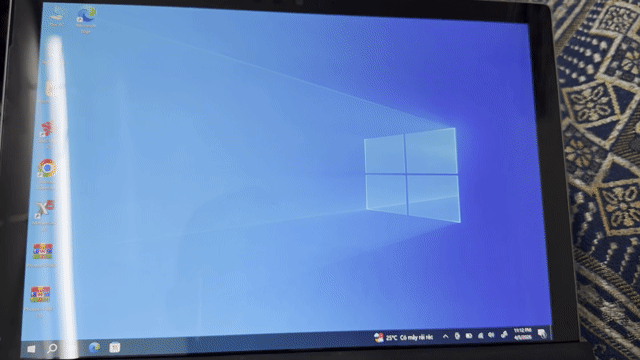 Microsoft Surface Pro 5 i5 Gen 7 Bạc. Mua bán Máy tính bảng tại Huyện Đan Phượng Hà Nội được đăng bởi Đức hình 1