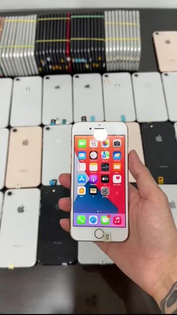 Apple iPhone 8 64GB Vàng hồng 99% mới. Mua bán Điện thoại tại Quận Cầu Giấy Hà Nội được đăng bởi Trần Thắng hình 1
