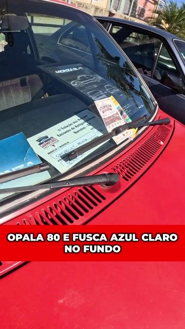 OPALA 80 E FUSCA AZUL CLARO NO FUNDO