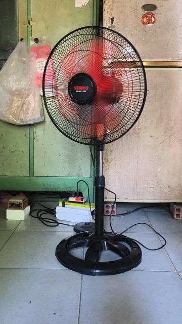 Quạt đứng Senko Đen cam. Mua bán Quạt tại Quận 12 Tp Hồ Chí Minh được đăng bởi Le Tuấn hình 1