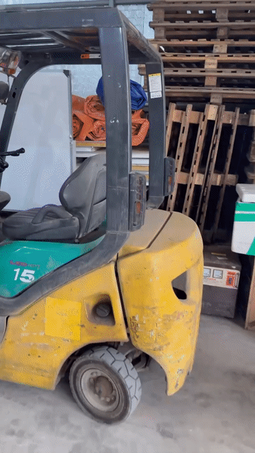 Xe nâng Komatsu FD15T. Mua bán Phương tiện khác tại Huyện Sóc Sơn Hà Nội được đăng bởi Huy Buu hình 1