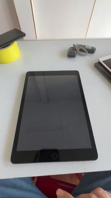 Apple  ipad gen 7 màu đen 97 %. Mua bán Máy tính bảng tại Huyện Đức Trọng Lâm Đồng được đăng bởi Phúc hình 1