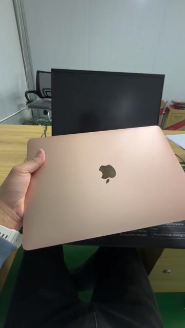 Apple MacBook Air  M1 Vàng hồng. Mua bán Laptop tại Quận Liên Chiểu Đà Nẵng được đăng bởi Ngoc Dao hình 1