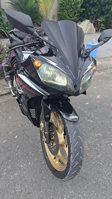 R15v2 , bs65  máy zin êm,giấy tờ đầy đủ btc. Mua bán Xe máy tại Huyện Bến Lức Long An được đăng bởi xe máy Khánh Lê  hình 1