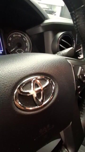 Video thumbnail for 2016 Toyota Tacoma