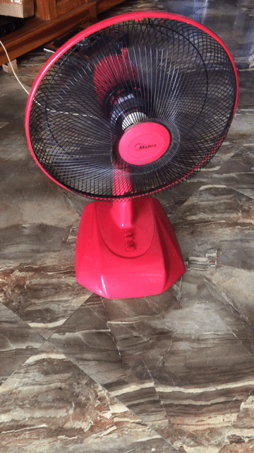 Quạt bàn Midea FT40-9K Đỏ 50W. Mua bán Quạt tại Thị xã Bến Cát Bình Dương được đăng bởi Nguyễn Minh Vương hình 1