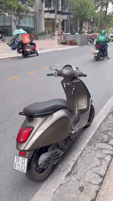 Piaggio Vespa 2023 màu Nâu. Mua bán Xe máy tại Quận Bình Thạnh Tp Hồ Chí Minh được đăng bởi Ngọc Ngọc hình 1