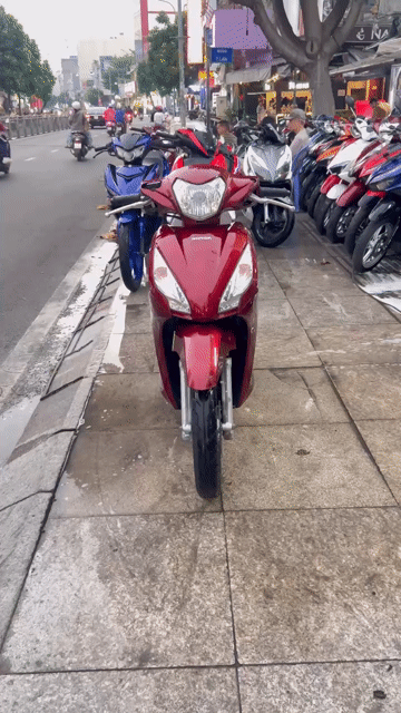 Honda Vision 2018 Đỏ Đã sử dụng. Mua bán Xe máy tại Quận Tân Phú Tp Hồ Chí Minh được đăng bởi Tuanduy hình 1