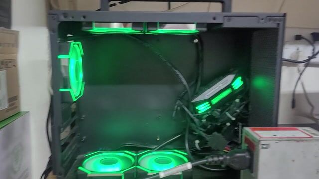Vỏ máy tính ITX/MATX kèm hub 5 quạt đổi màu. Mua bán Linh kiện (RAM, Card...) tại Quận 5 Tp Hồ Chí Minh được đăng bởi Bình hình 1