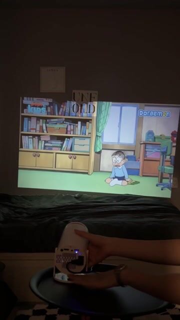 Máy chiếu S6 mini xem phim phòng ngủ. Mua bán Đồ dùng văn phòng tại Quận 3 Tp Hồ Chí Minh được đăng bởi Shop Máy Chiếu Saigon hình 1