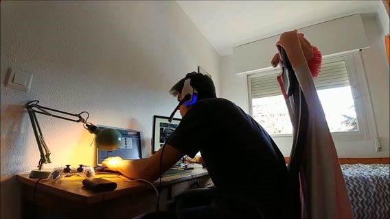 Je travaille dans le sous sol de mes parents