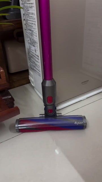 Máy hút bụi Dyson V8 Slim. Mua bán Thiết bị vệ sinh, nhà tắm tại Quận 12 Tp Hồ Chí Minh được đăng bởi Máy hút bụi dyson Máy lọc không khí hình 1