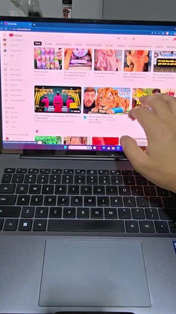 Laptop văn phòng 14 inch OLED 16GB/1TB cảm ứng. Mua bán Laptop tại Huyện Thiệu Hóa Thanh Hóa được đăng bởi Quỳnh Đẹp Trai hình 1