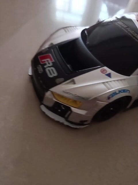 Xe Audi R8. Mua bán Sở thích khác tại Quận 6 Tp Hồ Chí Minh được đăng bởi HiHi hình 1