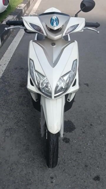 Xe tay ga Yamaha Luvias GTX Fi màu trắng, nâu. Mua bán Xe máy tại Quận Bình Tân Tp Hồ Chí Minh được đăng bởi Khoai tây hình 1