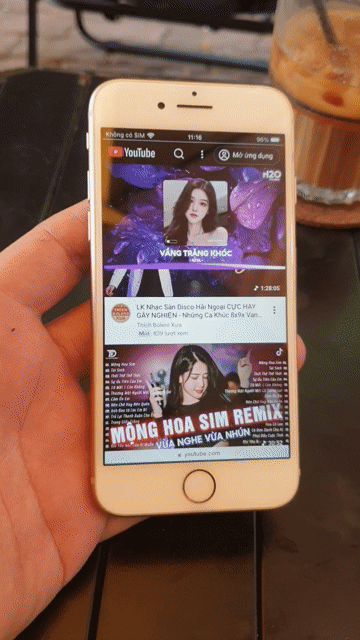 iPhone 8 nhỏ 64G Màn hãng phun zin. Mua bán Điện thoại tại Quận 7 Tp Hồ Chí Minh được đăng bởi Hoàng Long hình 1