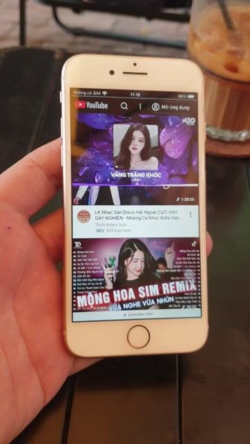 iPhone 8 nhỏ 64G Màn hãng phun zin. Mua bán Điện thoại tại Quận 7 Tp Hồ Chí Minh được đăng bởi Hoàng Long hình 1