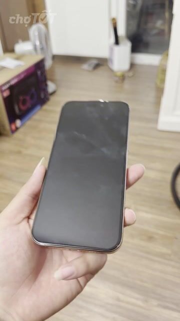 Apple iPhone 16 Pro Max 512GB Vàng đã thay màn zin. Mua bán Điện thoại tại Quận Hoàng Mai Hà Nội được đăng bởi nguyễn quang huy hình 1