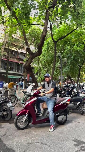 Honda Lead 125 Đỏ Mận dùng giữ còn rất mới ạ HN. Mua bán Xe máy tại Quận Ba Đình Hà Nội được đăng bởi Xe Máy Nam Thi hình 1